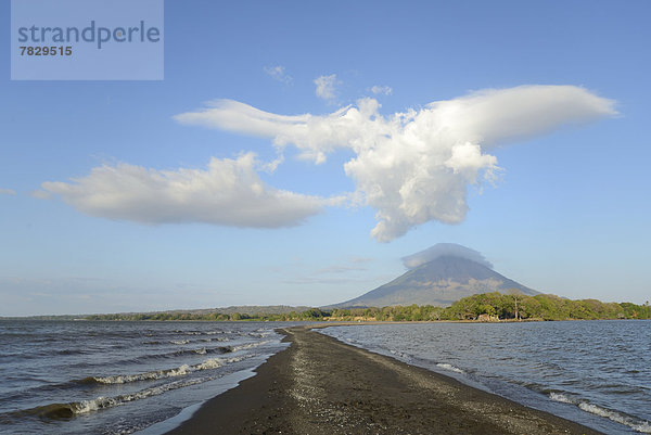 Berg  Landschaft  niemand  Vulkan  Sand  Berggipfel  Gipfel  Spitze  Spitzen  Mittelamerika  Konzept  UNESCO-Welterbe  Nicaragua  Brandung