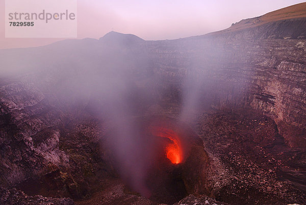 Landschaft  niemand  Wasserdampf  Natur  Vulkan  Querformat  Feuer  Mittelamerika  Krater  Granada  Nicaragua