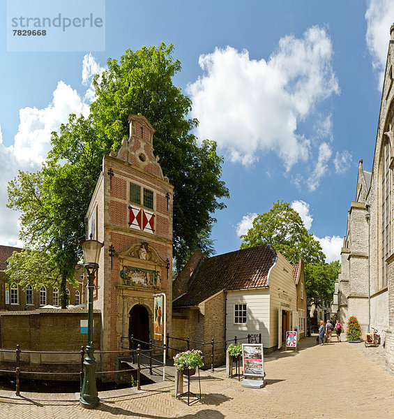 Europa  Mensch  Menschen  Sommer  Baum  Großstadt  Museum  Dorf  Gouda  Niederlande