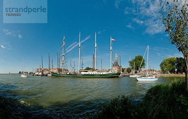 Wasser  Hafen  Europa  Sommer  Großstadt  Boot  Turm  Dorf  Schiff  Niederlande