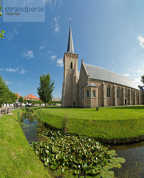 Wasser  Europa  Sommer  Kirche  Feld  Wiese  Niederlande  Kloster
