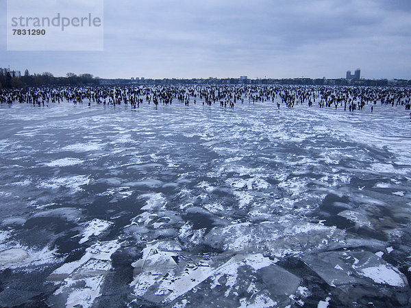 Europa  Winter  Eis  Festival  Hamburg - Deutschland  gefroren  Deutschland