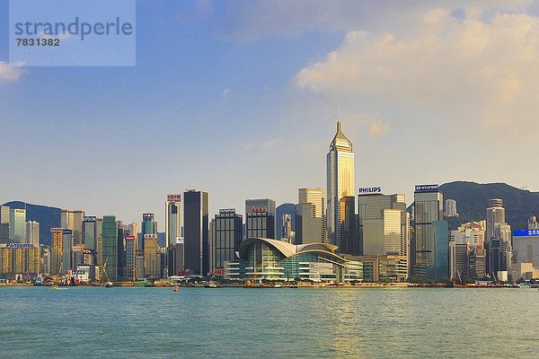 Skyline  Skylines  Gebäude  Großstadt  Architektur  Hochhaus  Damm  China  Asien  Hongkong  Wanchai