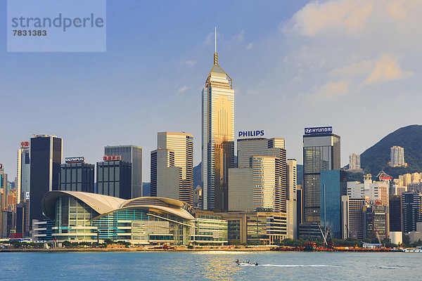 Skyline  Skylines  Gebäude  Großstadt  Architektur  Hochhaus  Damm  China  Asien  Hongkong  Wanchai