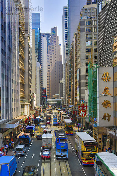 Gebäude  Straße  Lärm  beschäftigt  Großstadt  Hochhaus  Mittelpunkt  Schienengleis  China  Asien  Hongkong  Straßenverkehr