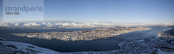 Panorama  Europa  Berg  Winter  Stadt  Großstadt  Meer  Norwegen  Insel  Aussichtspunkt  Skandinavien