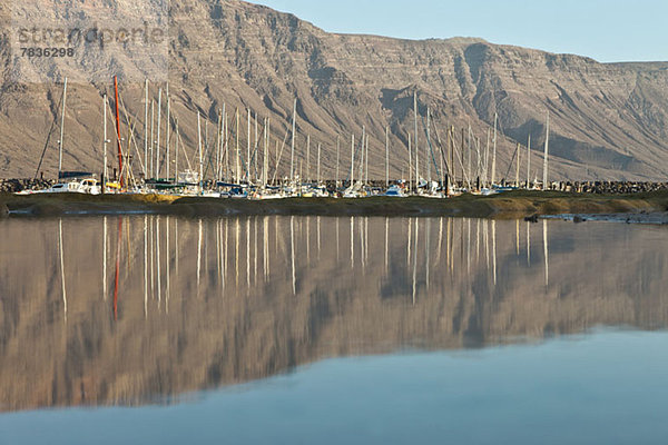 Marina an der Steilküste in La Graciosa  Kanarische Inseln  Spanien