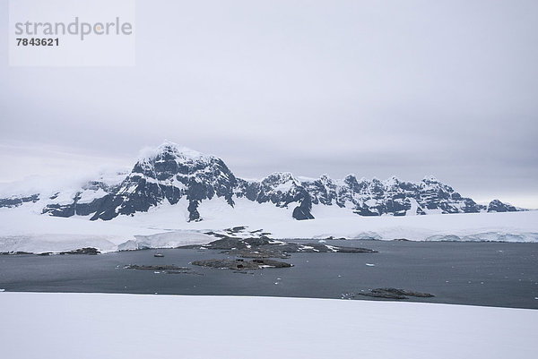 Port Lockroy  Übersicht  natürlicher Hafen  Museum  Postamt