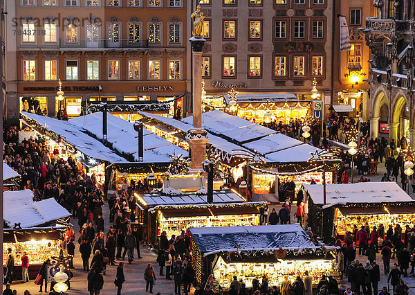 Christkindlmarkt  Mariensäule  Marienplatz