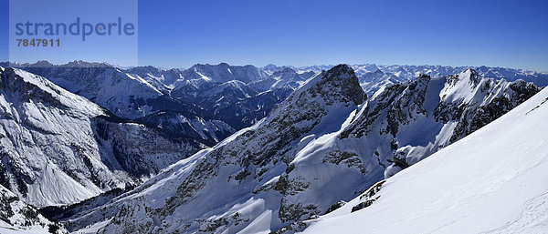 Germany  Bavaria  View of Karwendel mountains and Bavarian alps