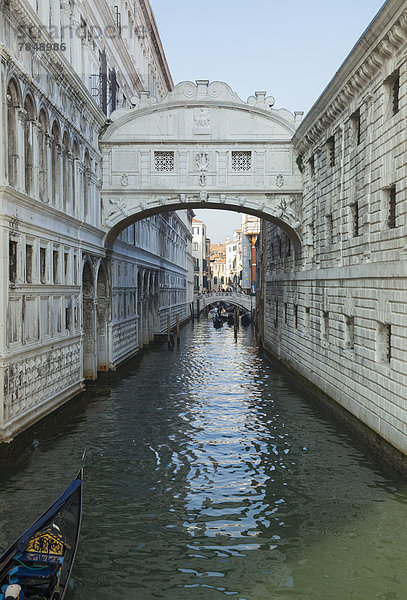 Italien  Venedig  Blick auf die Seufzerbrücke