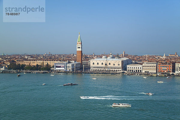 Italien  Venedig  Blick auf Canal Grande  St. Mark Campanile und Dog's Palace