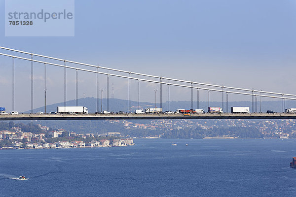 Türkei  Istanbul  Blick auf die Fatih-Sultan-Mehmet-Brücke