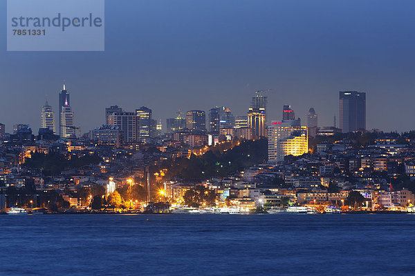 Türkei  Istanbul  Blick auf Hochhäuser