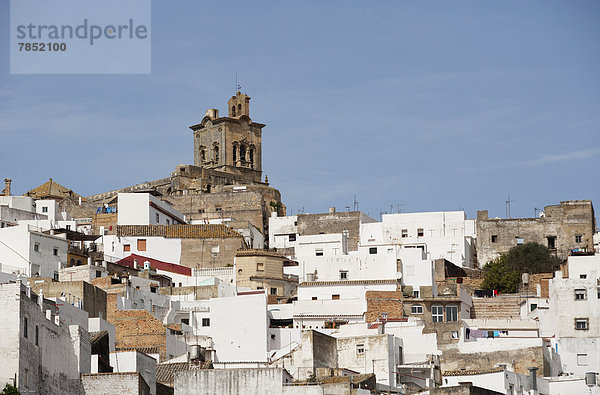 Spanien  Blick auf San Pedro Kirche und Altstadt