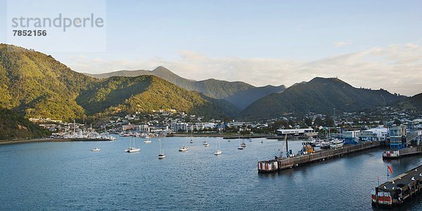 Hafen  Stadt  Boot  Pazifischer Ozean  Pazifik  Stiller Ozean  Großer Ozean  neuseeländische Südinsel  Neuseeland