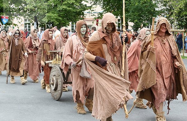 Mittelalter  Frankreich  Europa  Festival  Kostüm - Faschingskostüm  UNESCO-Welterbe  Ile-de-France  Parade  Seine-et-Marne