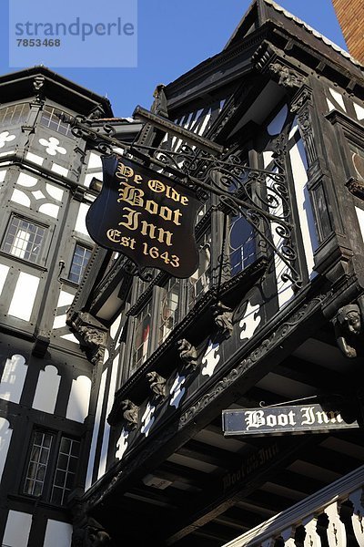 Europa  Großbritannien  Stiefel  Fassade  Hotel  Cheshire  England  Hälfte