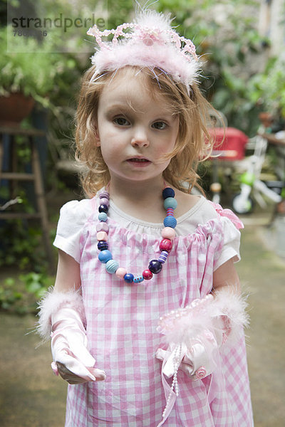 Kleines Mädchen im Kostüm  Portrait