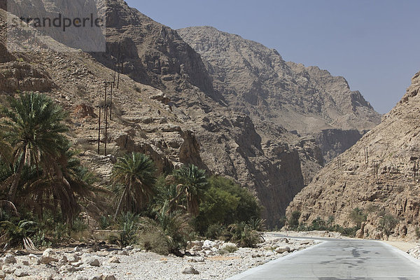 Straße in das Wadi Shab