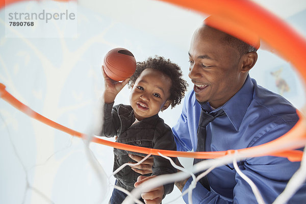 Zusammenhalt  Spiel  Menschlicher Vater  Sohn  Basketball