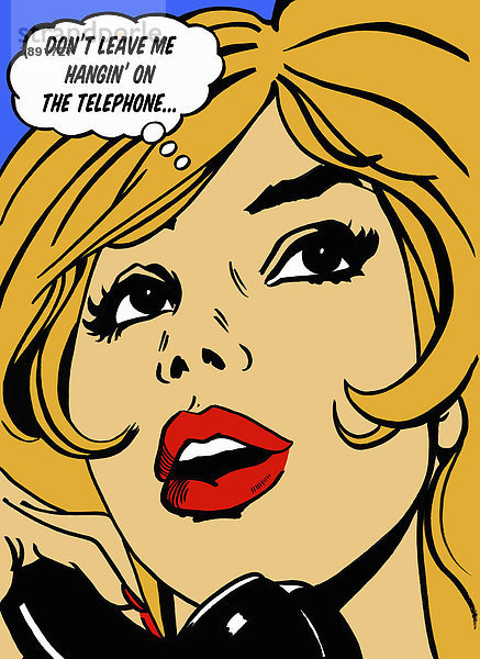 Frau am Telefon mit Gedankenblase denkt nach