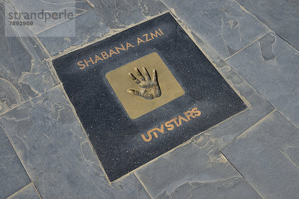 Handabdruck der Bollywood-Schauspielerin Shabana Azmi am Walk of the Stars  Land's End