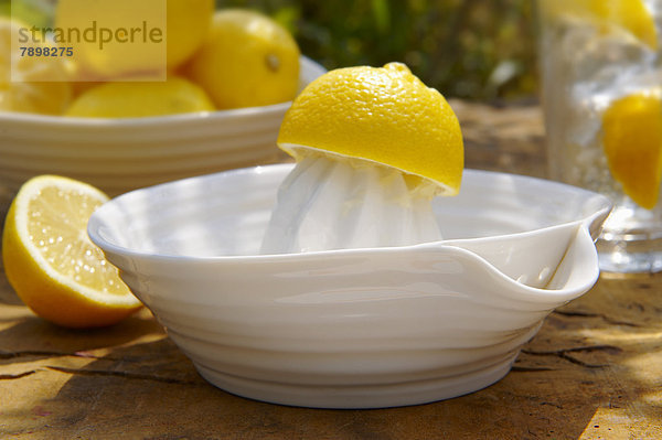 Zitronenpresse  hausgemachte Limonade