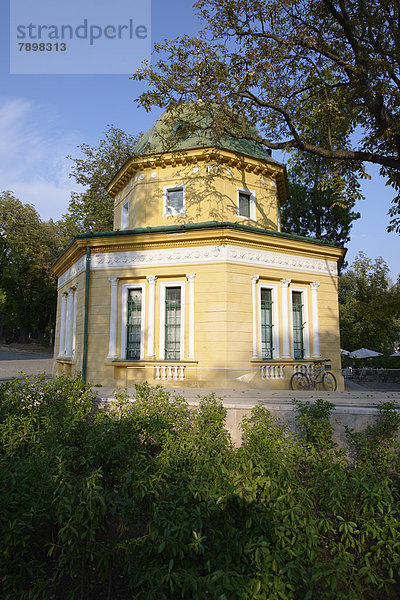 Pavillon im Park  Pécs  Pécs2010 Kulturhauptstadt  Ungarn  Europa