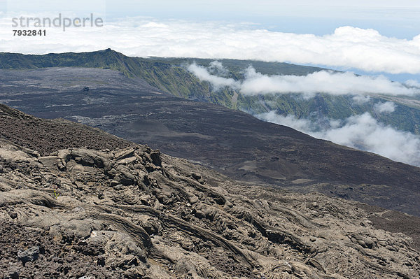 Ausgekühlter Lavastrom am Cratere Dolomieu  am Vulkan Piton de la Fournaise