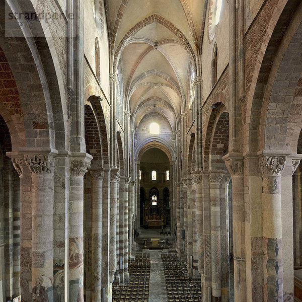 Kapitelle der Basilika Saint Julien