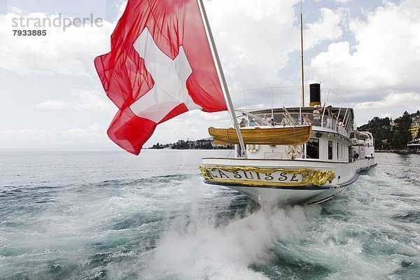 Dampfschiff auf dem Genfersee  Schweiz