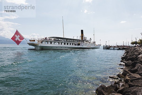 Dampfschiff auf dem Genfersee  Schweiz