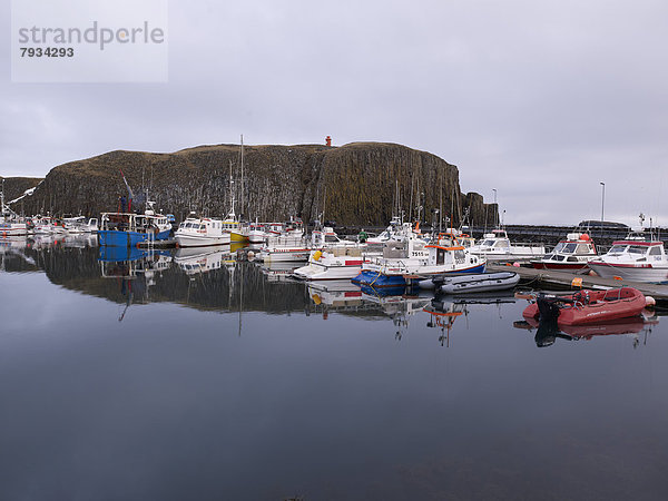 Boote im Hafen von Stykkishólmur