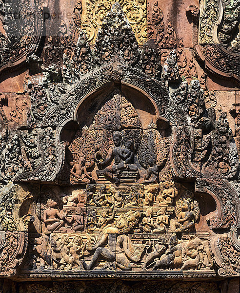 Dämonenkönig Ravana  Flachrelief am Ost-Tor  Banteay Srei Tempel