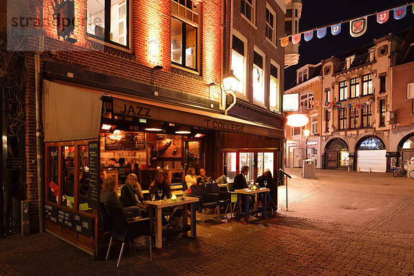 Nacht Straße Cafe