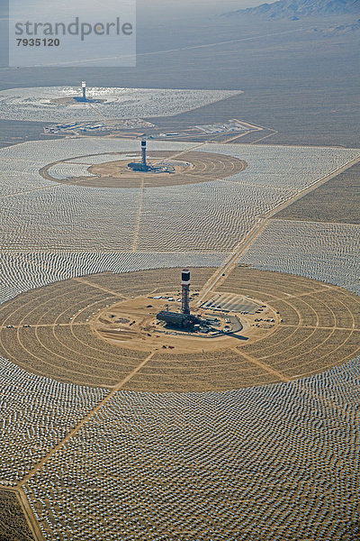 Brightsource Ivanpah Solar Electric Generating System  Sonnenwärmekraftwerk zur Stromerzeugung