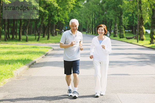 Senior  Senioren  joggen