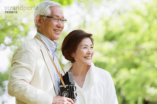 Senior  Senioren  lächeln  Retro  Reise
