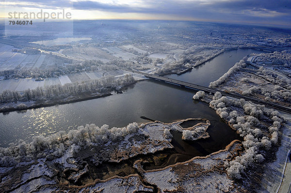 Luftbild  Elbe und Naturschutzgebiet Heuckenlock im Winter