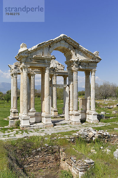 Antiker Tetrapylon  Ruine