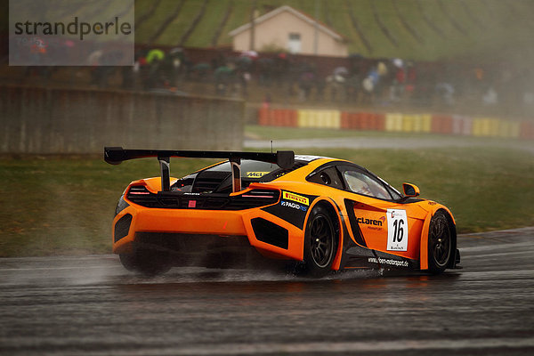 McLaren MP4 12C GT3 im Renneinsatz bei der FIA GT