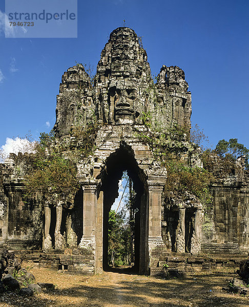 Osttor von Angkor Thom  Tor des Todes  Gesichtertürme  Ost-Eingang