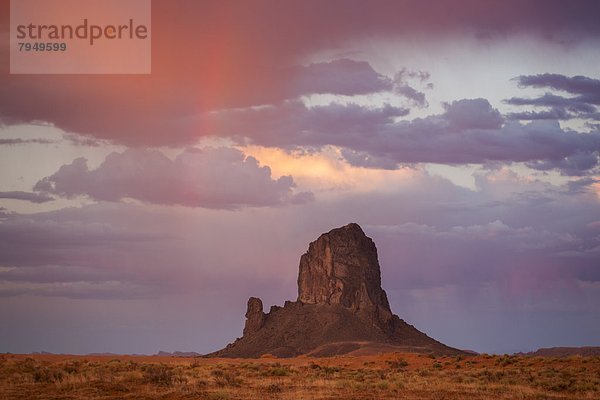 Felsbrocken  Sonnenuntergang  Landschaft  über  Wüste  Anordnung  Regenbogen