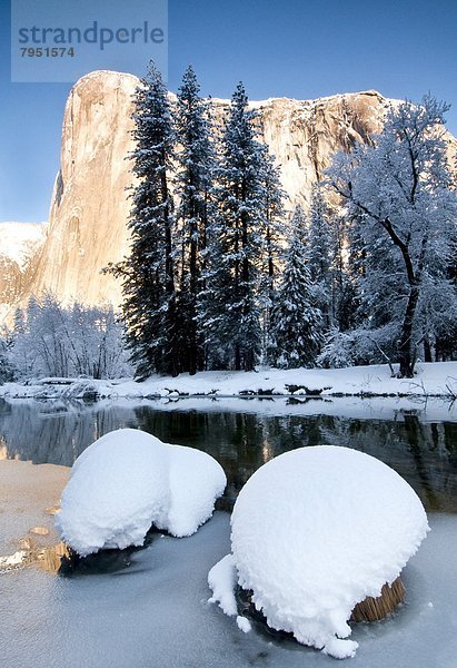 Winter  Frische  Fluss  Yosemite Nationalpark  Kalifornien  Merced  Schnee