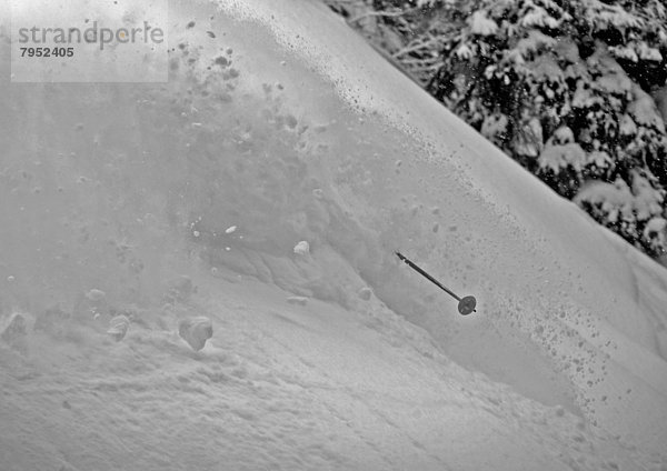 Snowboarding  Skifahrer  verstecken  Wolke  Gesichtspuder  unbewohnte  entlegene Gegend  Eigentum