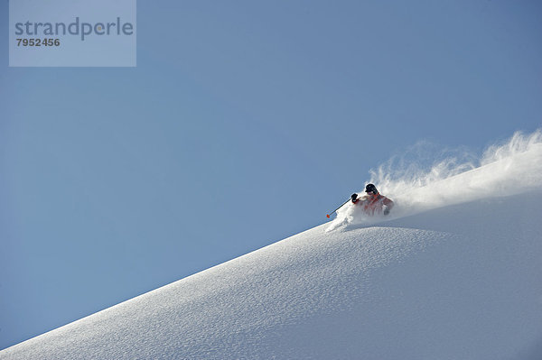 rennen  Ski  Gesichtspuder  tief