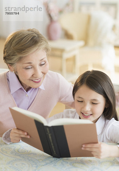 Buch  Enkeltochter  Großmutter  5-9 Jahre  5 bis 9 Jahre  Taschenbuch  vorlesen