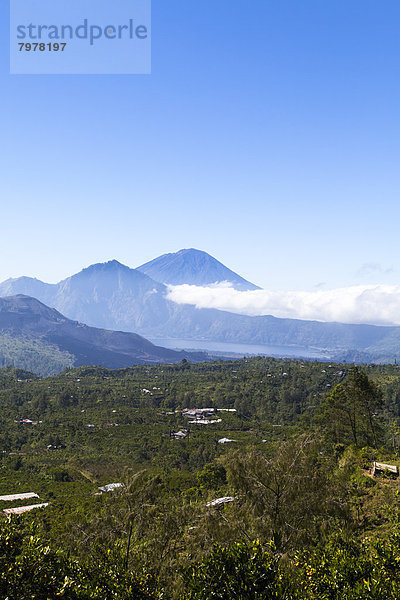 Indonesien  Blick auf den Vulkanberg Batur