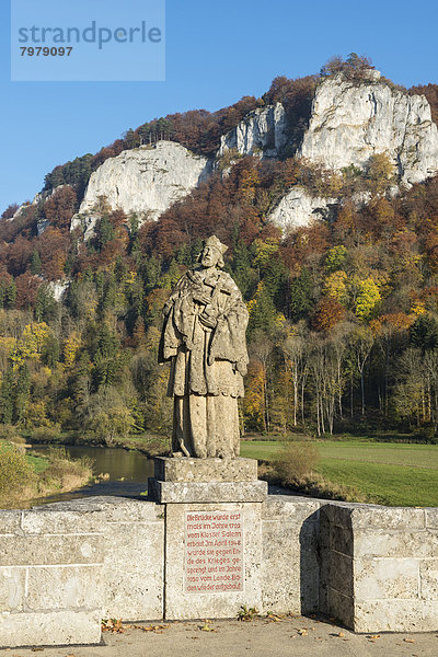 Deutschland  Baden Württemberg  Statue St. Nepomuk Richtung Hausener Zinnen